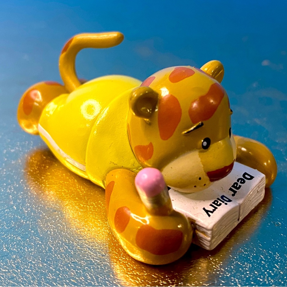Ganz Webkinz Aabot Dear Diary Leopard Animal Figure Holding pencil & diary book